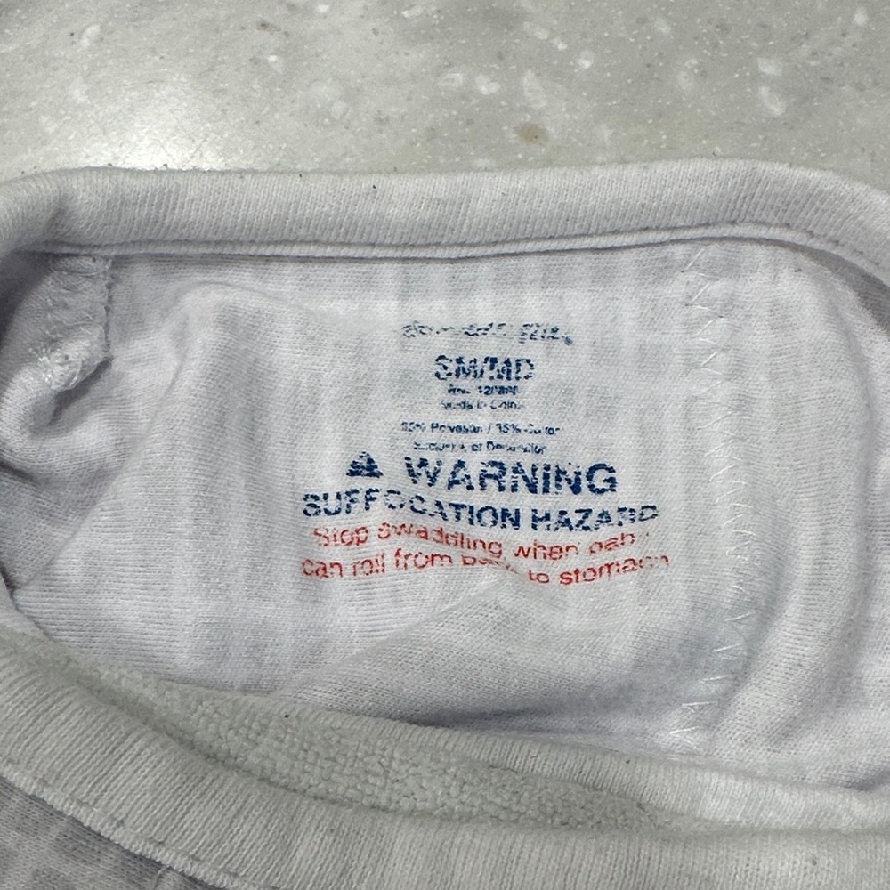 SwaddleMe Gray Patterned Swaddle - Picture 2 of 2